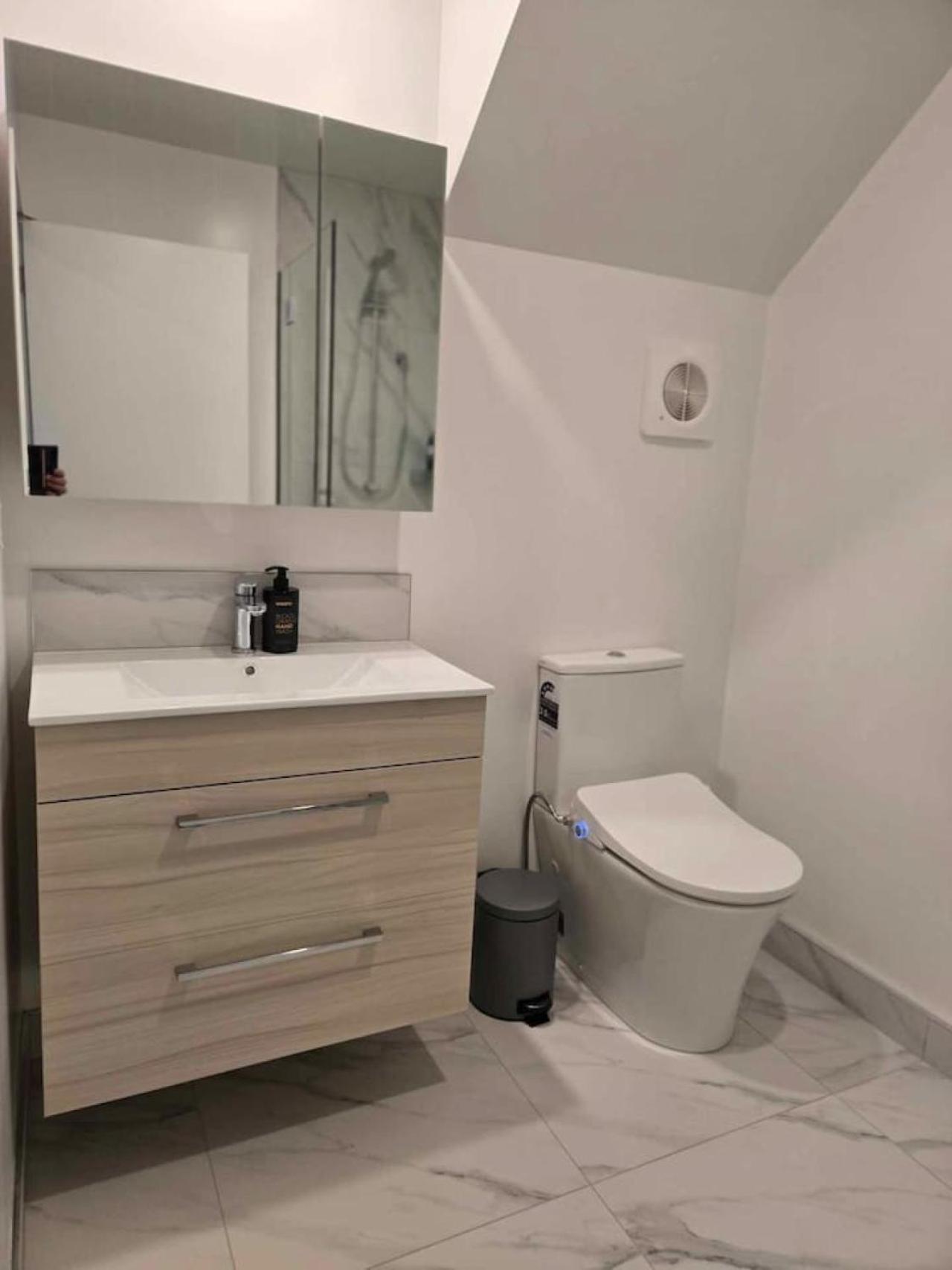 Cbd 3 - 2 Bed 2 Bath * Christchurch