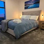 Cbd Apartment 3 - 2 Bed 2 Bath
